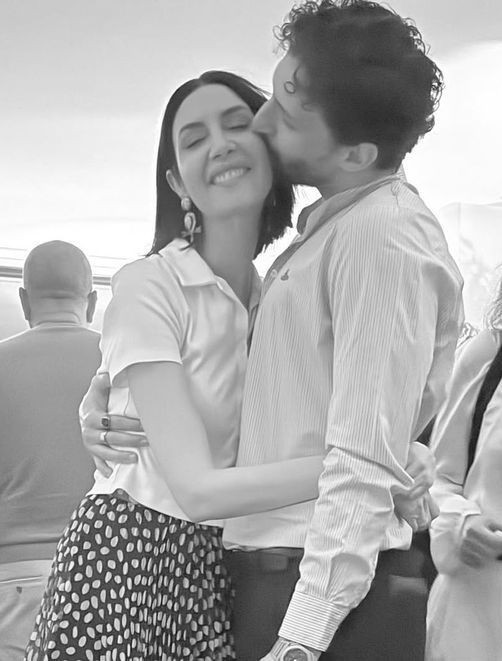 Sevgilisini öpmelere doyamadı! Ahu Yağtu kendisinden 13 yaş küçük sevgilisiyle aşka geldi - Resim: 6