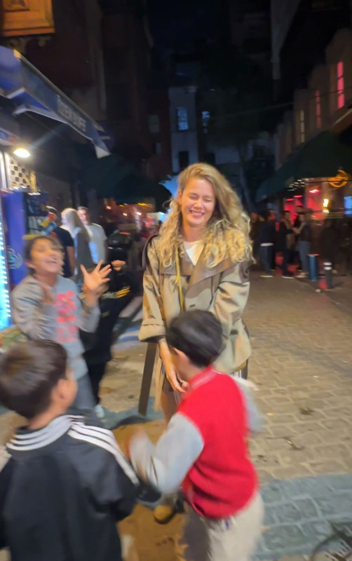 Burcu Biricik'in önce gözleri doldu sonra dans etti! O anlar dikkat çekti - Resim: 3