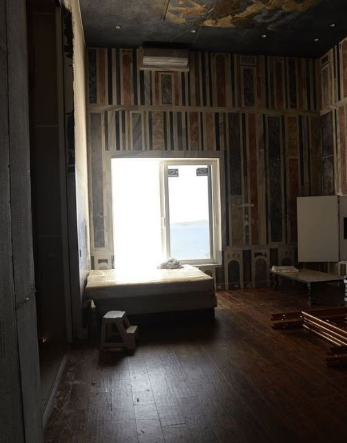 Epstein dosyasında yeni perde! Kabus adasındaki tapınaktan fotoğraflar! Kirli yatak ve şifreli semboller - Resim: 7