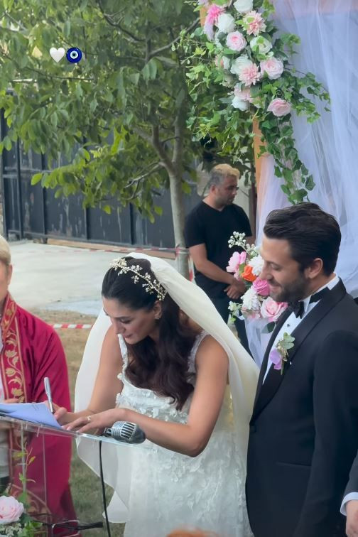 14 yıllık arkadaşlık aşka dönüştü! Sitare Akbaş ile Cengiz Orhonlu evlendi! İşte düğünden ilk kareler - Resim: 3