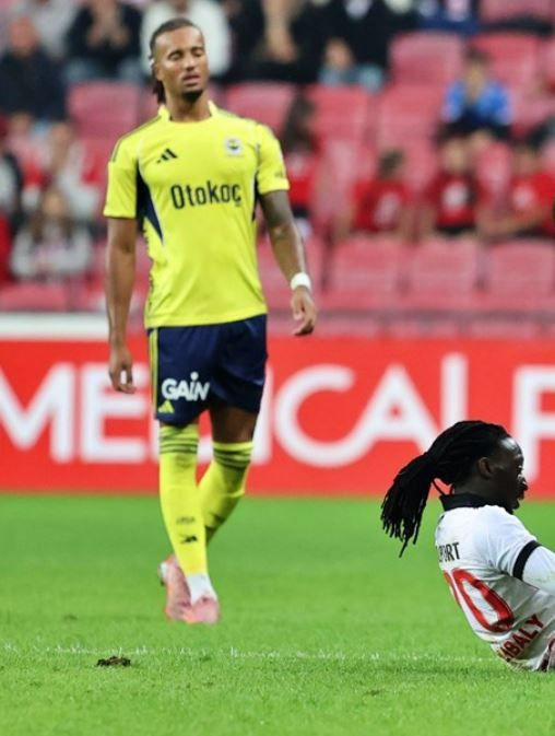 "İtalyan devinin elinden aldık" demişlerdi! Fenerbahçe'de "yeni transfer devre arasında gönderilsin" isteği - Resim: 12