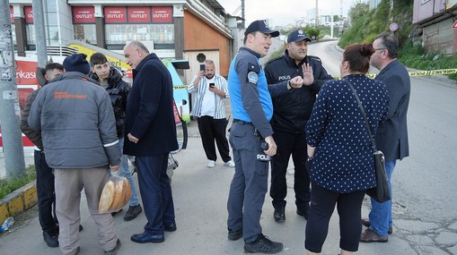 Dün bir ailenin ölümüne yol açmıştı! Samsun'da aynı bölgede ikinci heyelan - Resim : 1