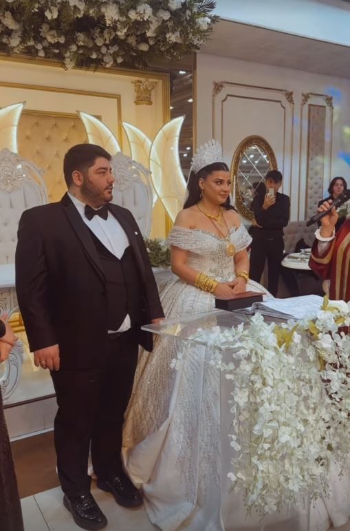 Murat Övüç oğlunu evlendirdi! Gelinine kilolarla altın taktı! Ünlü fenomenin takı şovu gündem oldu - Resim: 3