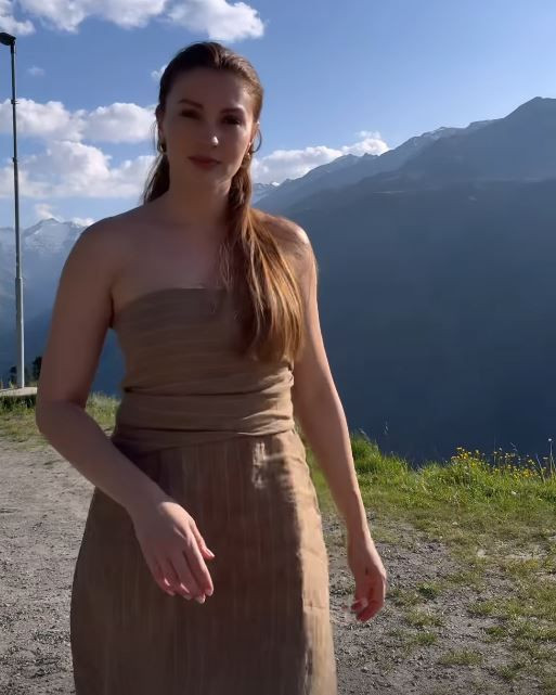 Burcu Özberk'ten "Daha kilo alma" yorumuna sert tepki! "Ben model değilim" diyerek açtı ağzını yumdu gözünü - Resim: 3
