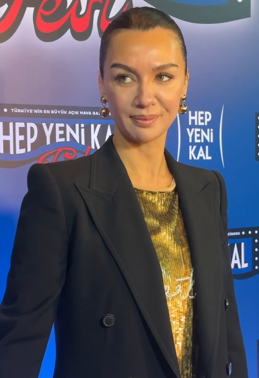 Birce Akalay yeni sezon için düğmeye bastı! Aşk hayatını da anlattı - Resim: 3
