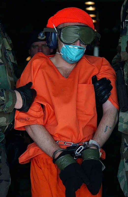 Dünyanın en kötü hapishanesi Guantanamo'nun ilk kez yayınlanan fotoğrafları - Resim: 21