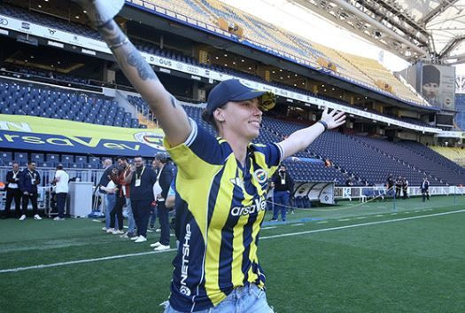 Galatasaray'dan Fenerbahçe'ye transfer oldu! İlk sözleri ortalığı karıştırdı - Resim: 6