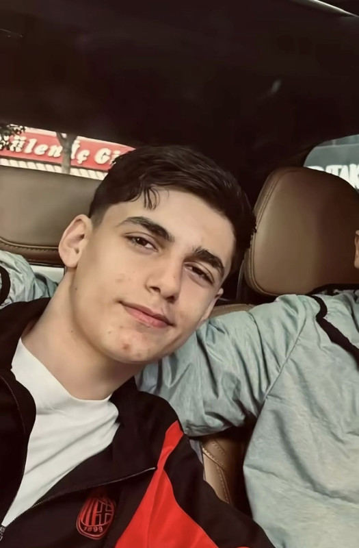 20 yaşındaki genci delik deşik ettiler! Bağcılar'daki kan donduran cinayette yeni gelişme: Katillerin kaçış planı yarım kaldı - Resim: 11
