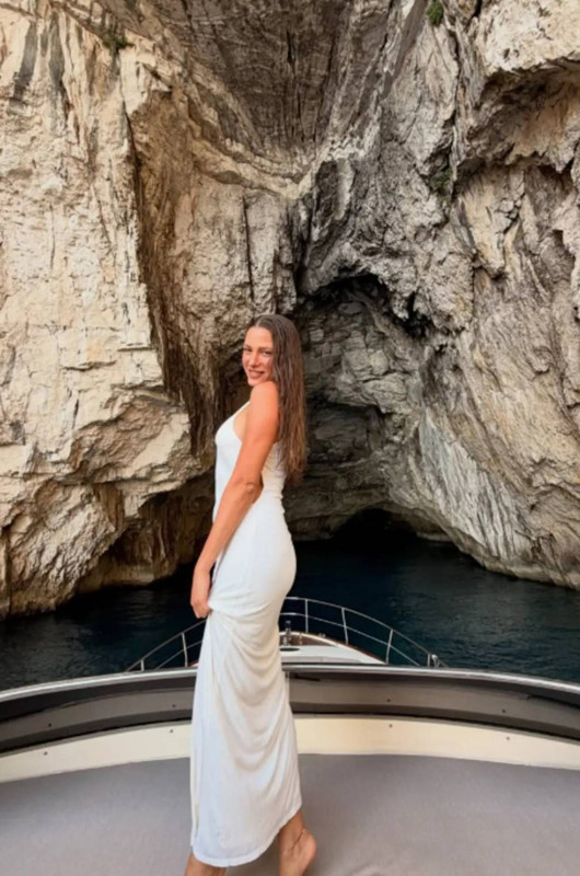 Serenay Sarıkaya’dan lüks teknede tatil pozları: Bikinili kareleri sosyal medyayı salladı - Resim: 4