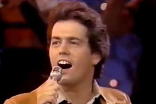 Dünyayı bir dönem kasıp kavuran efsane grubun üyesiydi! Ünlü şarkıcı hayatını kaybetti - Resim: 9