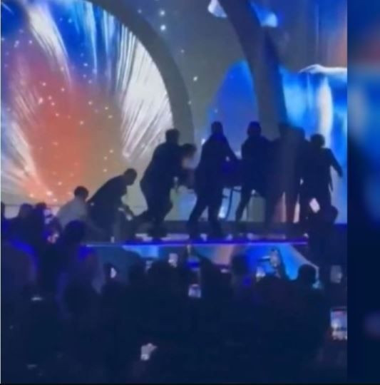 Miss Universe podyumunda kaza geçirmişti! Jamaikalı güzelin tedavisi yoğun bakımda devam ediyor - Resim: 3