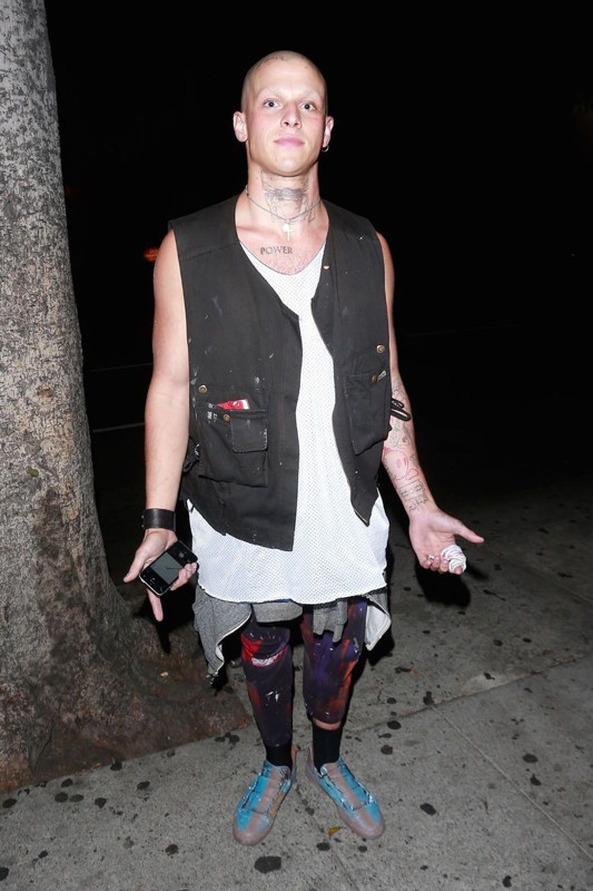 Ünlü oyuncudan acı haber! 33 yaşında hayatını kaybetti - Resim: 5