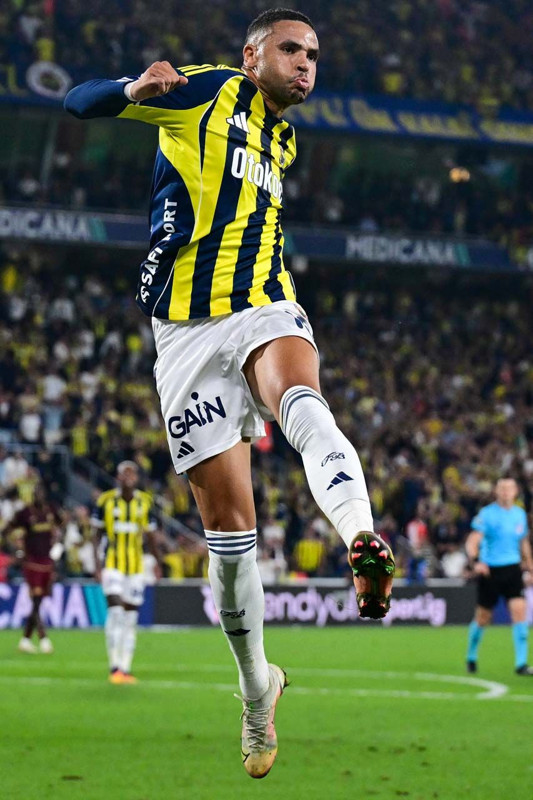 Fenerbahçe’ye transfer piyangosu! Yıldız futbolcu için 20 milyon euroluk geldi! - Resim: 8