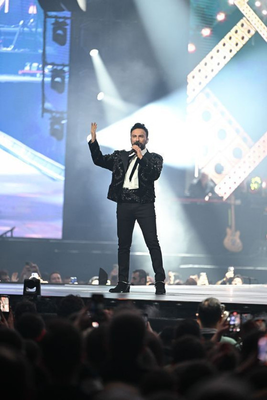 Megastar Tarkan'dan radikal imaj değişikliği: Saçlarını kısacık kestirdi, son hali olay oldu - Resim: 2