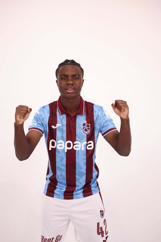Trabzonspor’dan tarihe geçecek transfer! Christ Inao Oulaï rekor bonservisle gidiyor! İmzayı attı, işte yeni takımı - Resim: 4