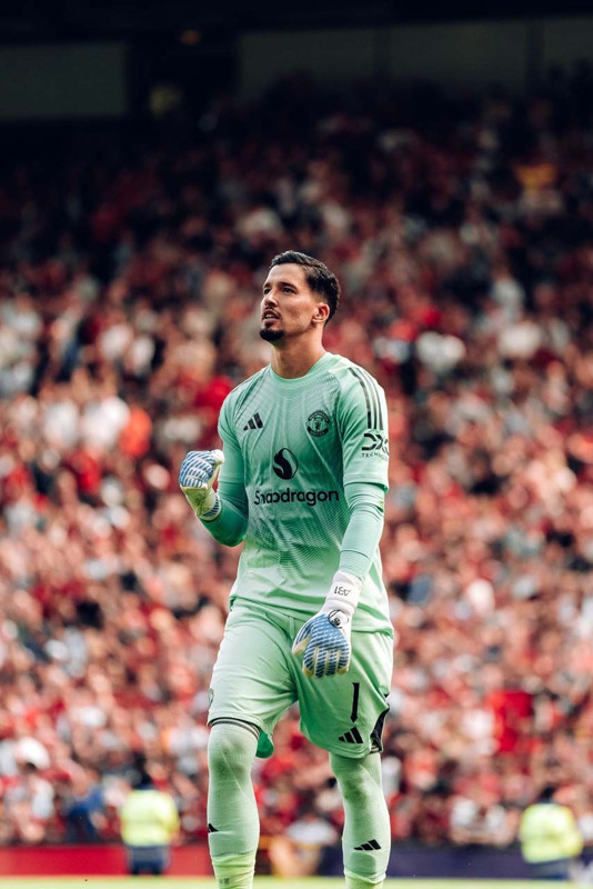 İstanbul devinden olay transfer! Altay Bayındır, Süper Lig’e geri dönüyor! - Resim: 6