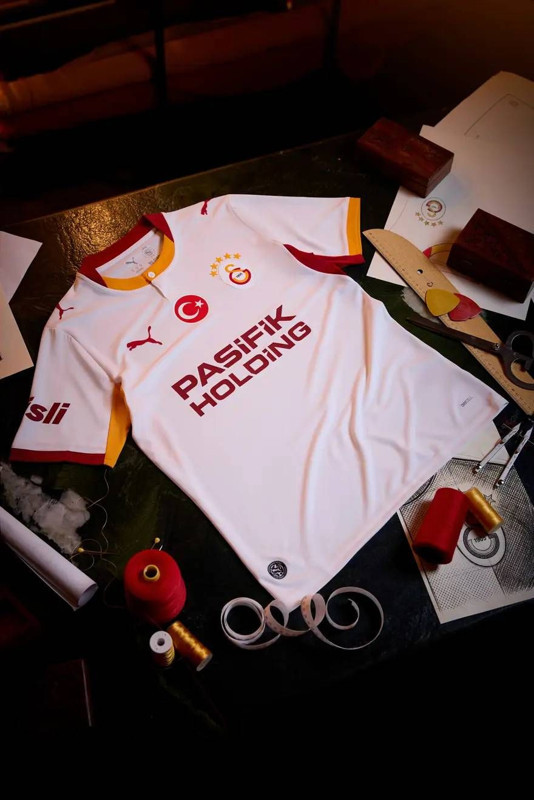 Galatasaray’ın yeni sezon formaları tanıtıldı! Fiyatı dudak uçuklattı - Resim: 4