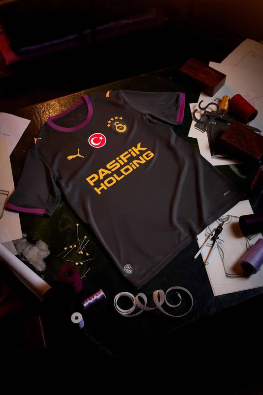 Galatasaray’ın yeni sezon formaları tanıtıldı! Fiyatı dudak uçuklattı - Resim: 2
