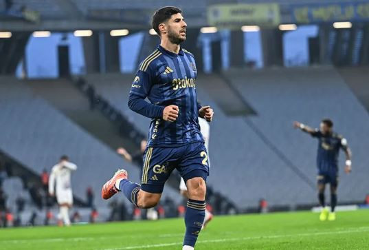 Fenerbahçe'de şampiyonluk yolunda büyük fedakarlık! Yıldız futbolcudan bomba Galatasaray derbisi sözleri - Resim: 11