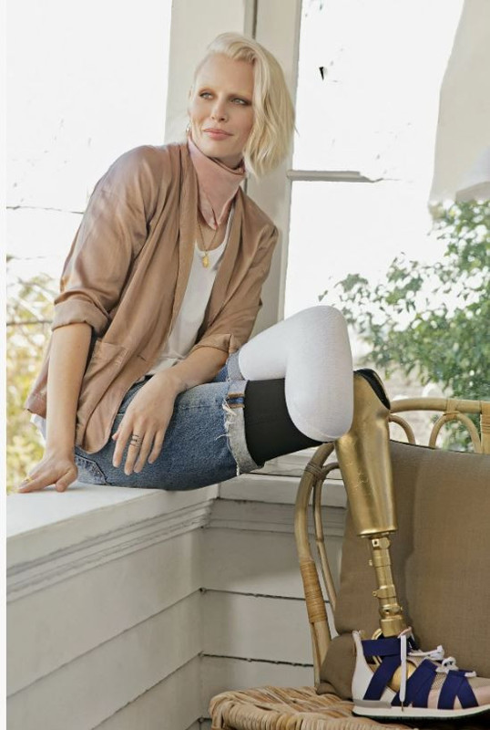 Kullandığı tampon yüzünden iki bacağı ampute oldu! "Altın Bacaklı Kız" Lauren Wasser'ın hikayesini öğrenenler şoke oldu - Resim: 10