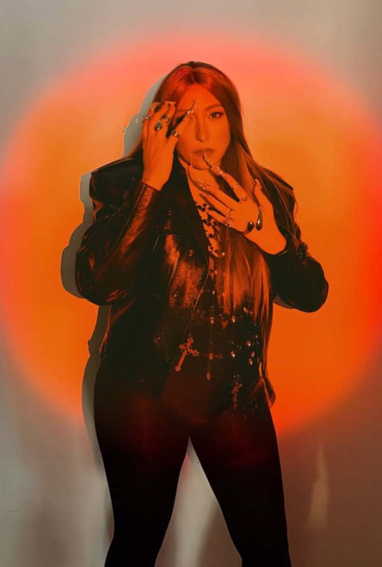 Şarkıcı Kalben’den yıllar sonra gelen itiraf! Üzücü olayı anlattı: “Bunları yazarken dişlerimi sıkıyorum” - Resim: 2