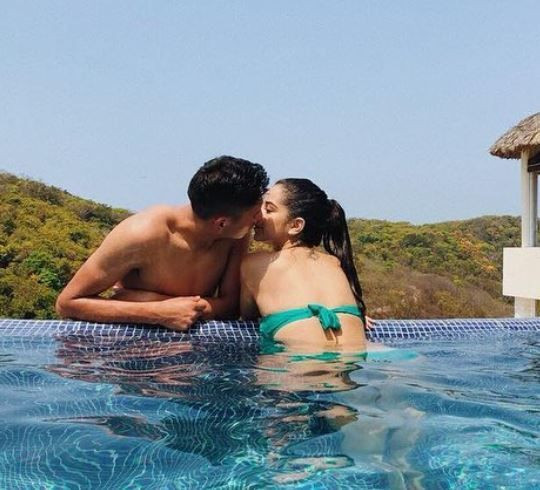 Fenerbahçe'nin yeni yengesi fiziğiyle görenleri büyüledi. Yıldız oyuncu Edson Alvarez'in eşinin bikinili fotoğrafları ortaya çıktı - Resim: 27