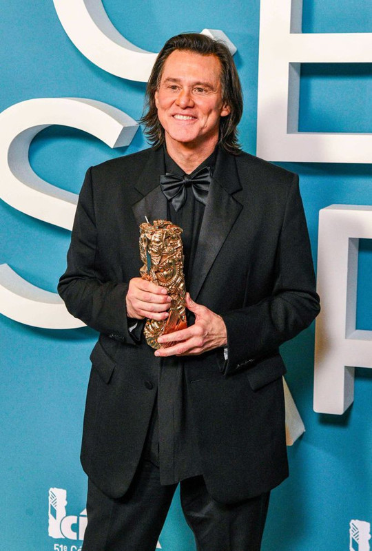 Jim Carrey’nin son hali görenleri şoke etti! Yüzü artık tanınmaz halde - Resim: 2