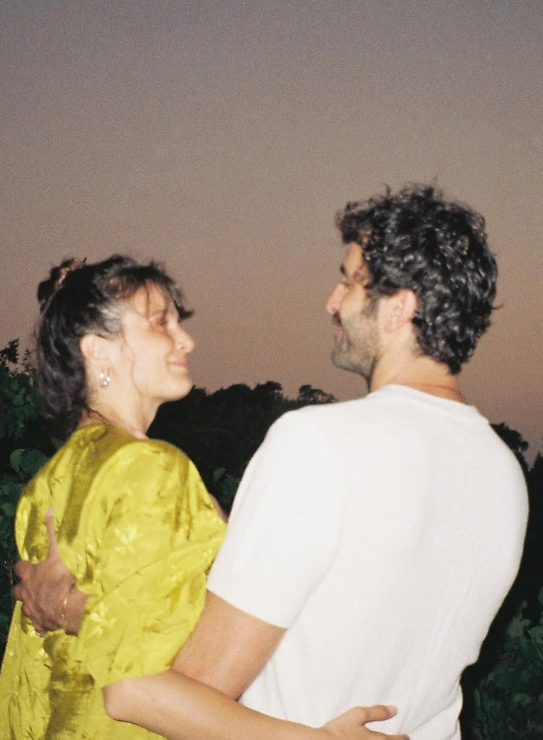 Oyuncu Büşra Develi peş peşe doğum günü karelerini paylaştı! Son fotoğraf için özür diledi - Resim: 4