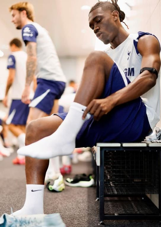 Fenerbahçe'de yeni sezonun ilk transferi belli oldu! Rotasyon alev alacak - Resim: 8