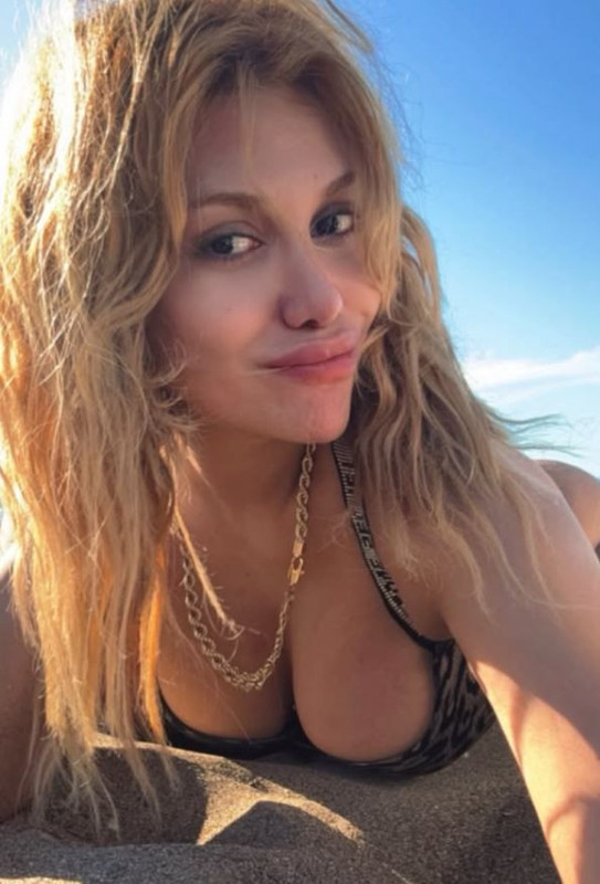 Survivor Almeda Baylan'ın paylaşımı tepki çekti! Beyaz bikinisiyle verdiği pozlar olay oldu - Resim: 5