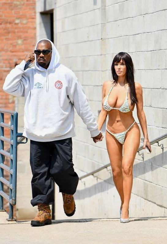 Kanye West'in eşi Bianca Censori'nin tarzı görenleri şok etti! Şekerlemeden yapılmış bikini giydi, o haline bir bakan bir daha baktı - Resim: 3