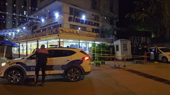 Ataşehir’de feci olay! Doğalgaz parlamasından korktu: Panikleyip 7'nci kattan atladı - Resim : 1