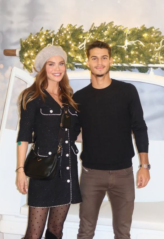 Ebru Şallı'nın oğlu Beren 22 yaşına girdi! Son haliyle sosyal medyayı salladı! Yakışıklılığıyla hayran bıraktırdı - Resim: 6