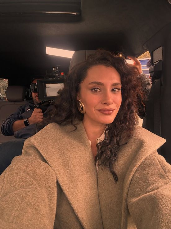 Sevgilisi Emre İzer'den evlenme teklifi almıştı! Hande Doğandemir düğün tarihini açıkladı - Resim: 6