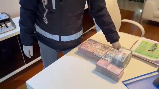 İBB'ye yönelik yolsuzluk soruşturmasında ikinci dalga! Ele geçirilenler ortaya çıktı - Resim : 1