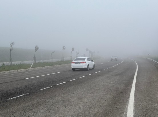 Tekirdağ'da sabah saatlerinde yoğun sis etkili oldu. Görüş mesafesi 20 metreye kadar düştü - Resim : 1