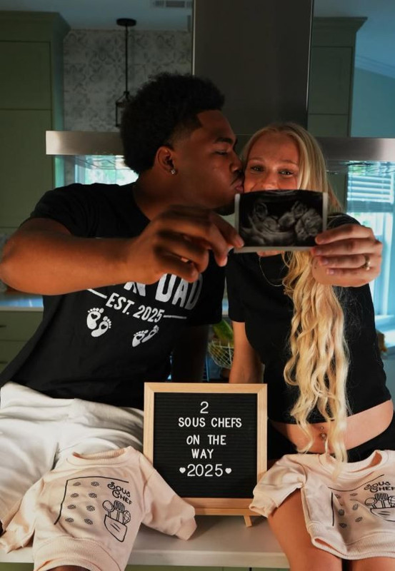 Ünlü fenomen acı haberi duyurdu! İkiz bebeklerinden biri hayatını kaybetti - Resim: 2