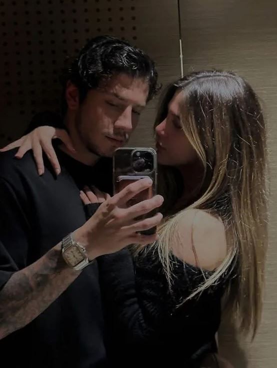 Emine Ün'ün kendisine benzeyen kızı Duru Kınay aşka geldi! Futbolcu sevgilisiyle romantik pozlarını peş peşe paylaştı - Resim: 5