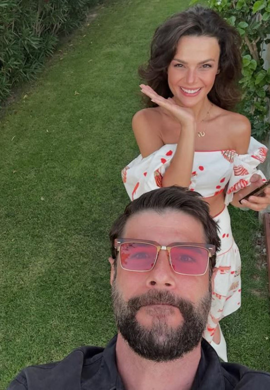 Uzak Şehir'in Alya'sı Sinem Ünsal ve Berk Cankat'ın aşk dolu tatili! Romantik pozları büyük ilgi gördü - Resim: 2