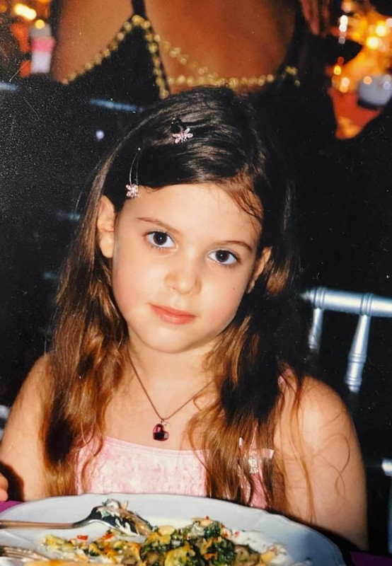 Derin Talu'dan nostaljik paylaşım! Çocukluk fotoğrafları sosyal medyayı salladı - Resim: 3