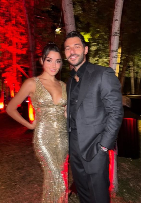 Hakan Sabancı'dan romantik paylaşım! Hande Erçel'e olan aşkını gözler önüne serdi! "Manzaram sensin" - Resim: 2
