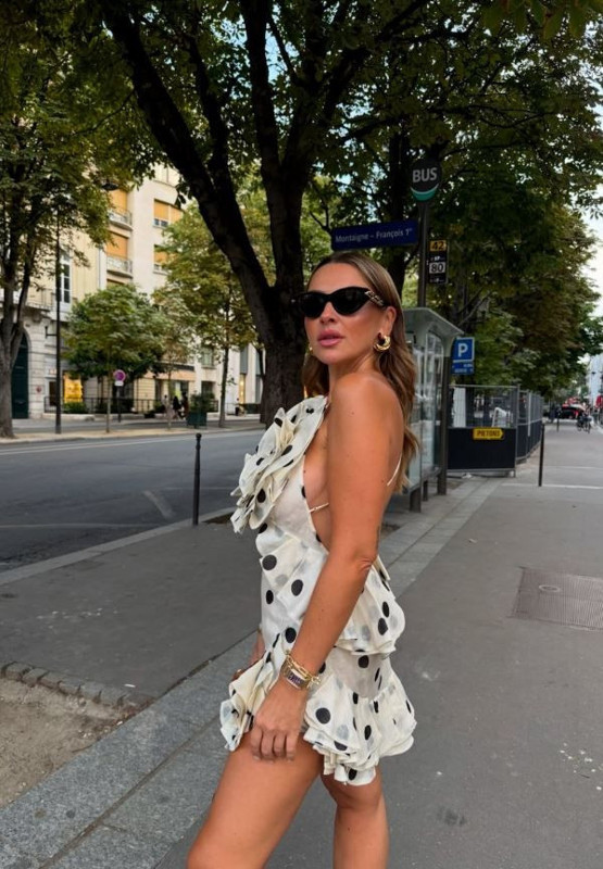 Hadise'nin yeni tatil rotası belli oldu! İddialı pozlarıyla sosyal medyayı salladı - Resim: 3