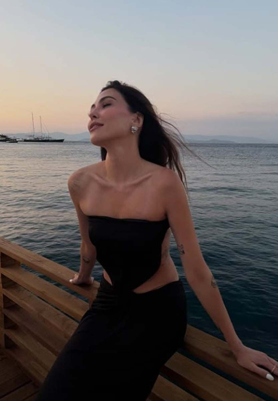 Daha 17'nin Nuray'ı Dilara Aks&uuml;yek kusursuz fiziğiyle b&uuml;y&uuml;ledi! Bikinili pozlarına beğeni yağdı - Resim: 3