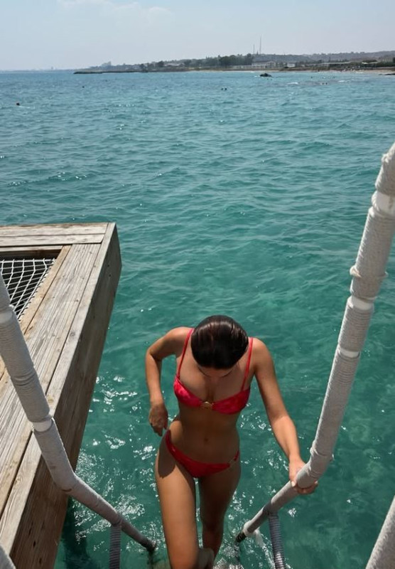 Gizem Güneş'ten cesur tatil paylaşımı! Bikinili pozları olay yarattı - Resim: 6