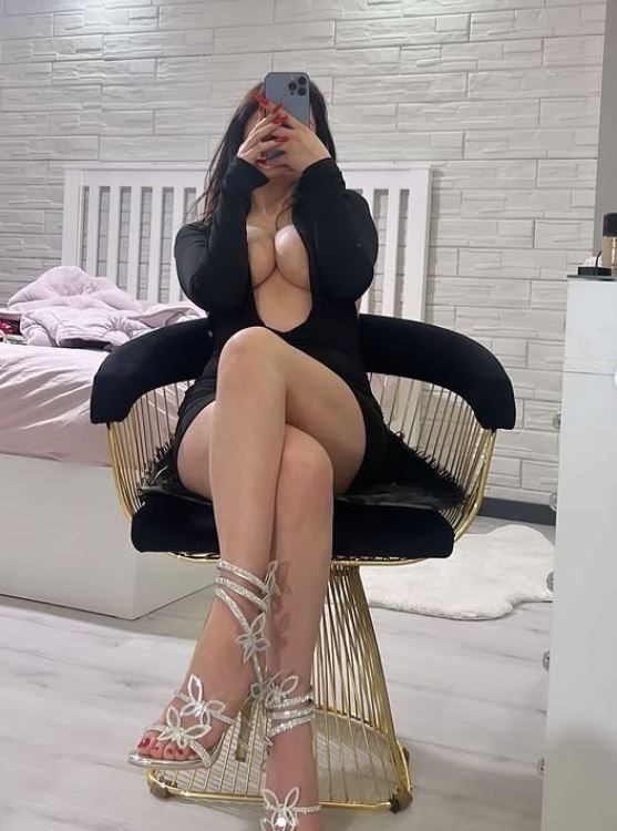 Ünlü OnlyFans fenomeni cerhawk, bugüne kadar kendisine yapılan en ilginç teklifi açıkladı: Karşılığında çok yüksek bir meblağ aldım - Resim: 24