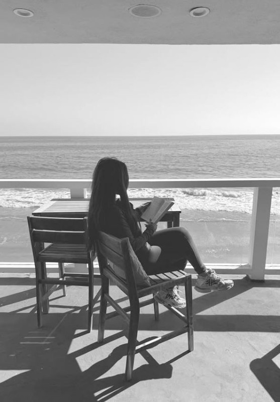 Simge Sağın'dan dikkat çeken tatil paylaşımı! Malibu sahillerinde pozlar verdi - Resim: 4