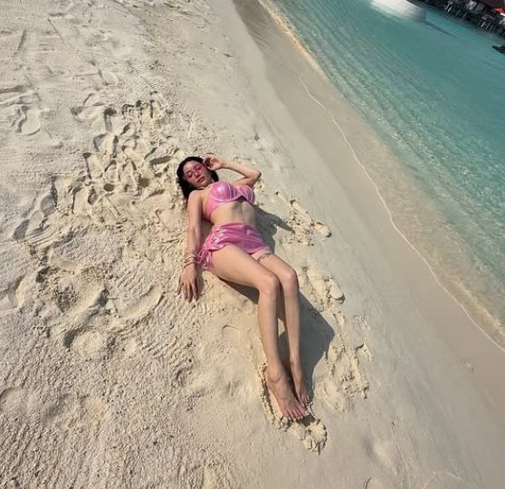 Kısmetse Olur Cansel Ayanoğlu tatil yaptığı yerden derin göğüs dekolteli fotoğraflarını paylaştı. Kısmetse Olur hayranları pür dikkat kesildi - Resim: 11