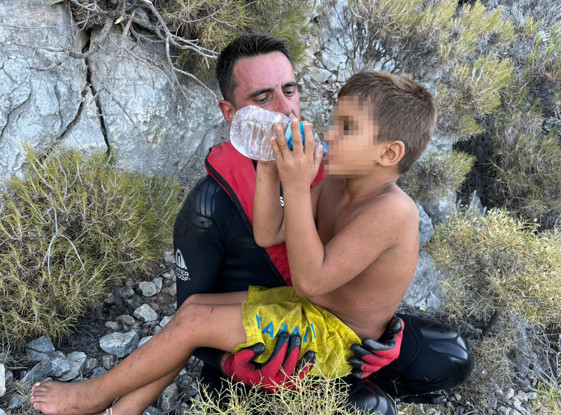 Muğla'da 12 saat sonra sevindiren haber! İHA'lar tespit etti! 2 çocuk sağ bulundu - Resim : 1