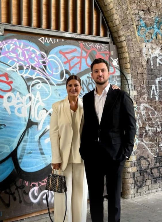 Sibel Can'ın oğlu Emir Aksüt 25 yaşına girdi! Ünlü şarkıcıdan duygusal kutlama geldi - Resim: 1