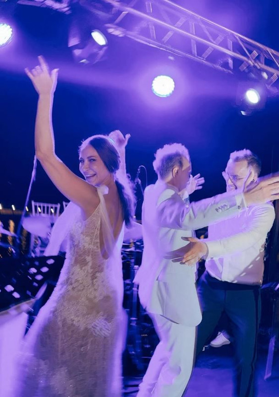 Düğün dansları gündem olmuştu! Ece Dizdar ile Serdar Orçin'den yeni kareler - Resim: 3